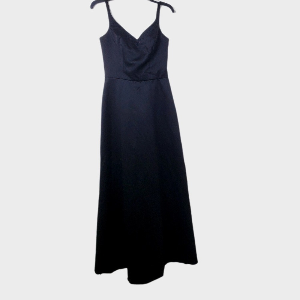 Mori Lee Madeline Gardner Black Satin Beaded V-Neck Formal Gown Dress Size 7/8